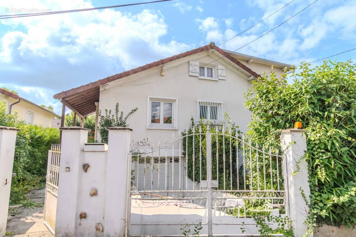 Maison 145 m² à Soisy-Sous-Montmorency  - photo 2