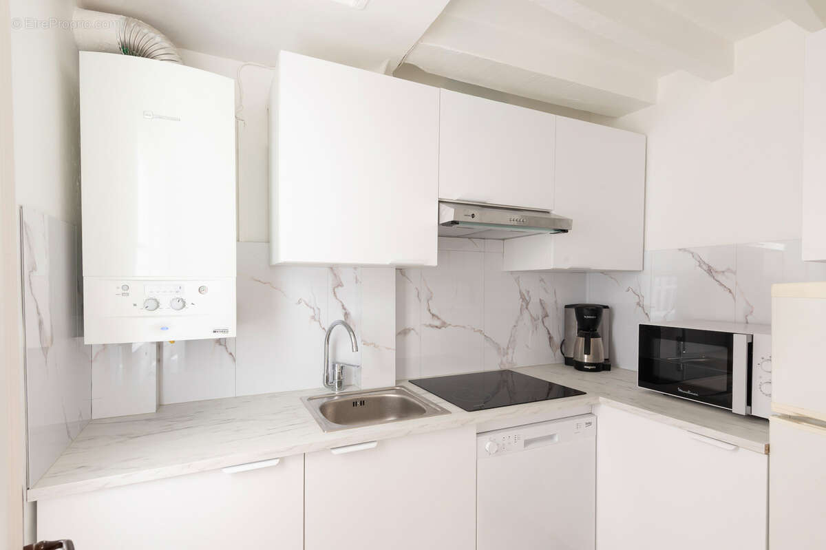 Appartement à PARIS-8E