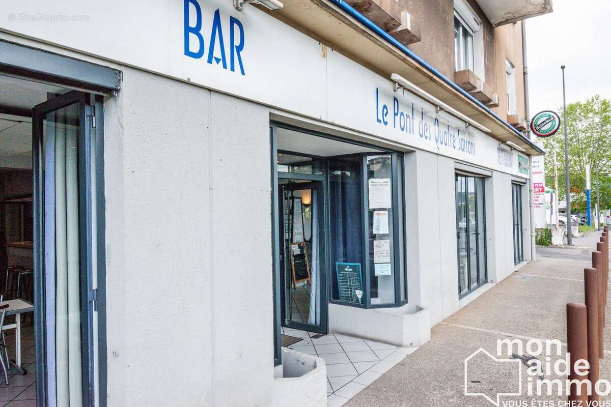 Commerce à ONET-LE-CHATEAU