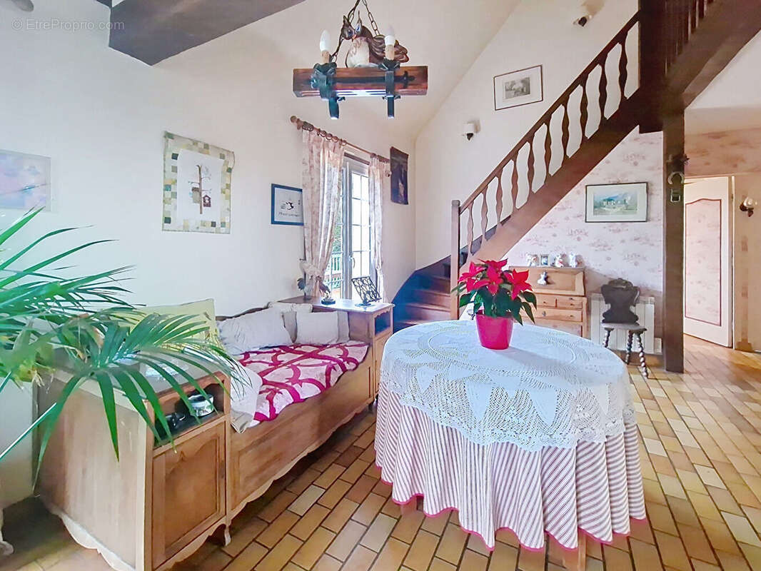 Maison à LES VENTES