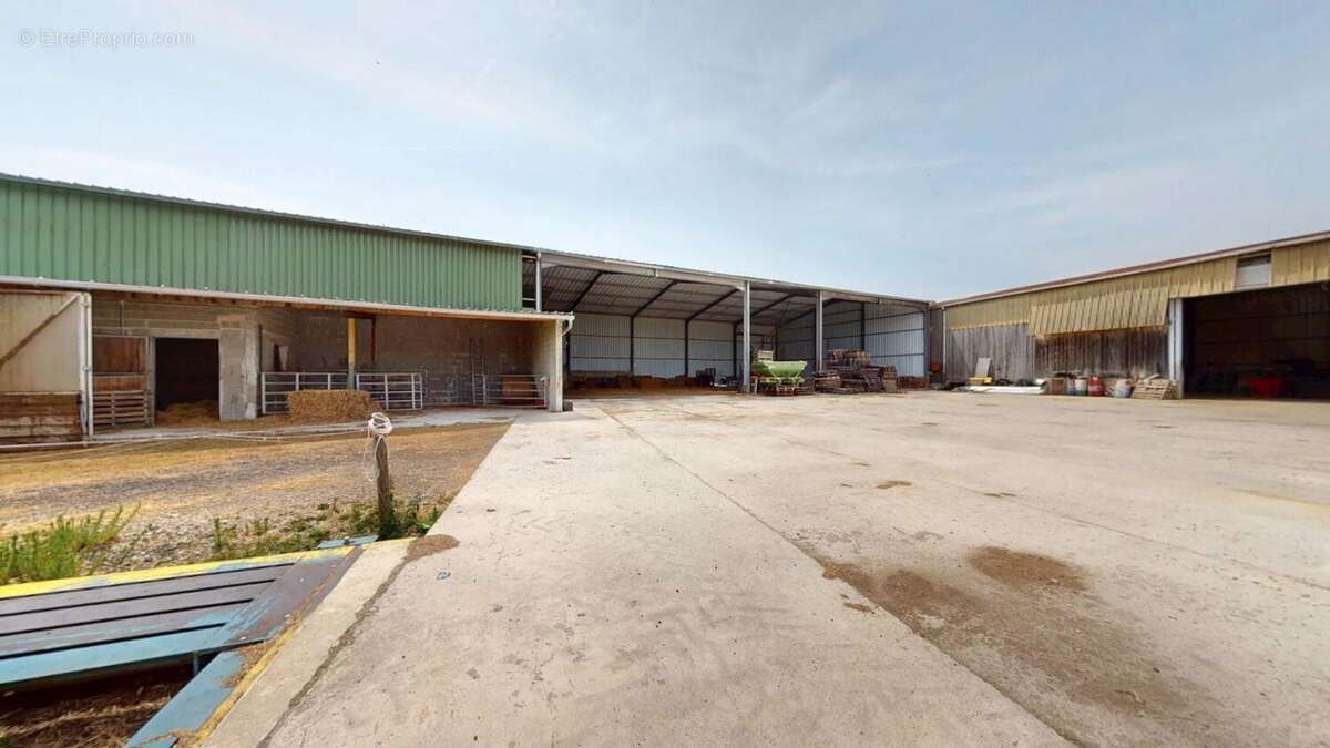 Maison à JOUY-LE-CHATEL