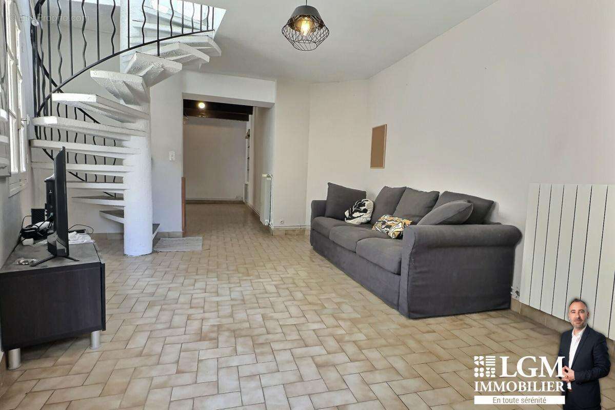 Maison à SAINT-LAURENT-D&#039;AIGOUZE