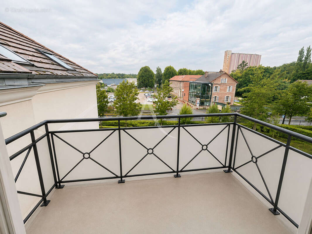 VILLENOY - T2 - avec parking et balcon - photo 4