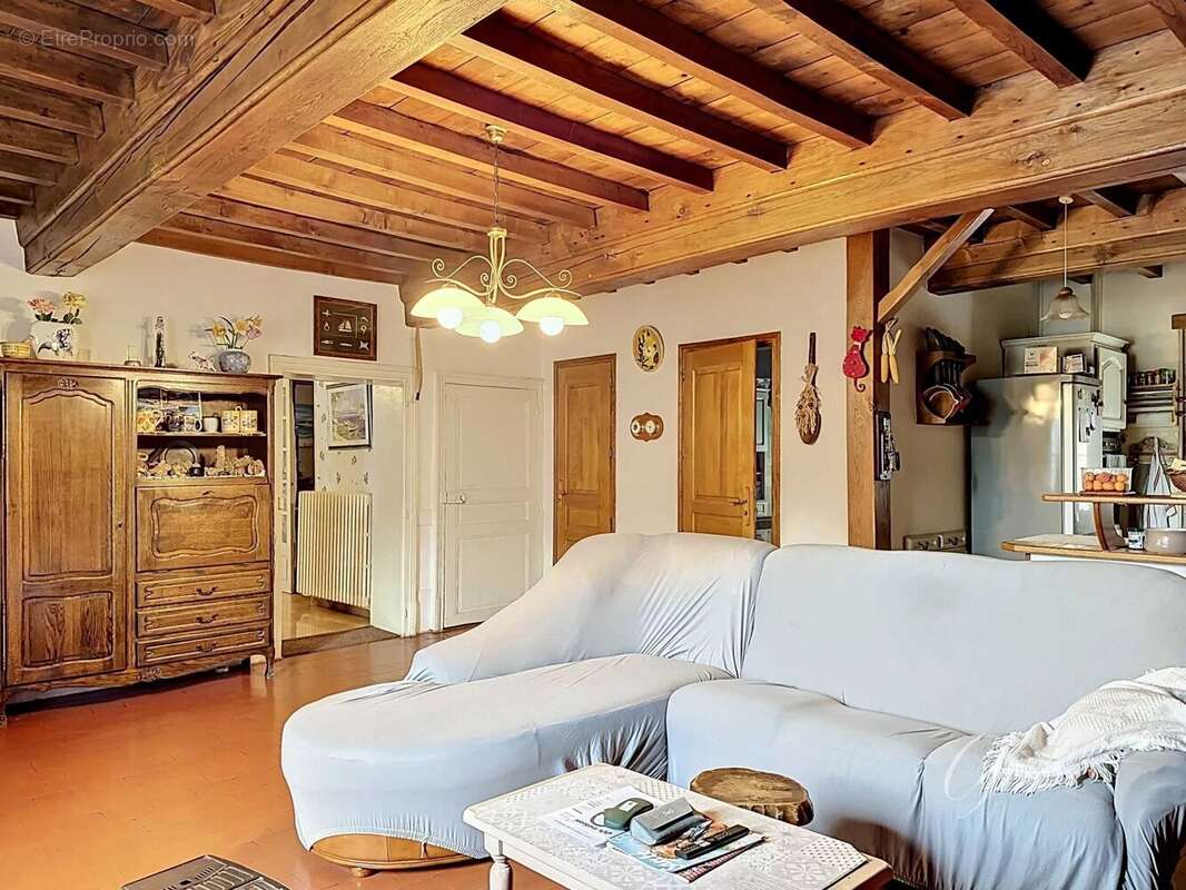 En exclusivité: Maison de campagne en pierres au cœur de la campagne bourguignonne - photo 4
