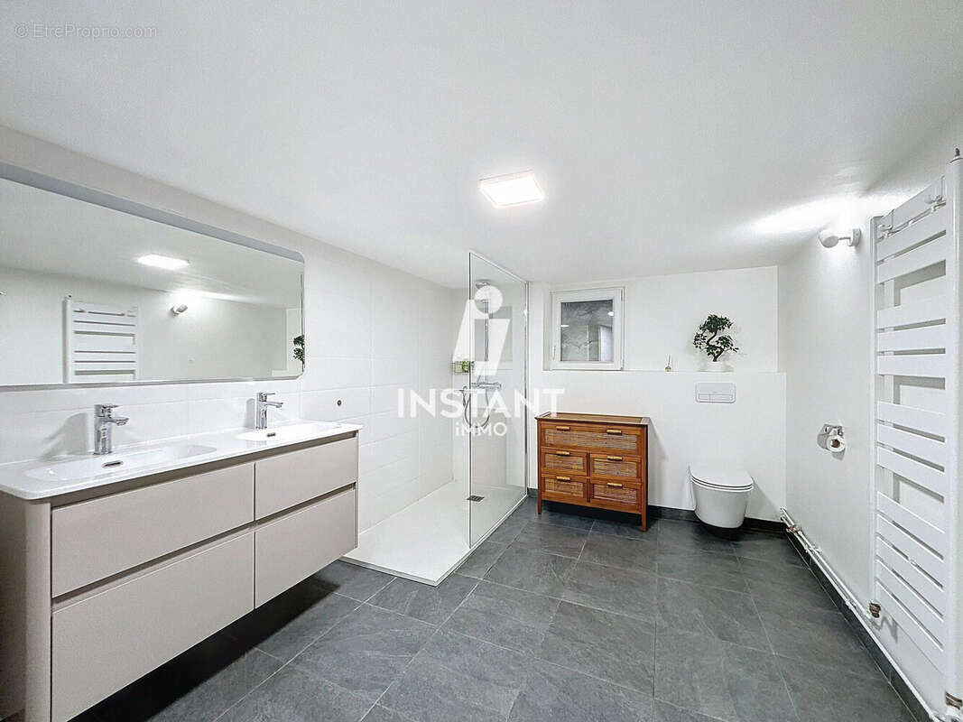 Suite parentale (salle d'eau) - Maison à ALFORTVILLE