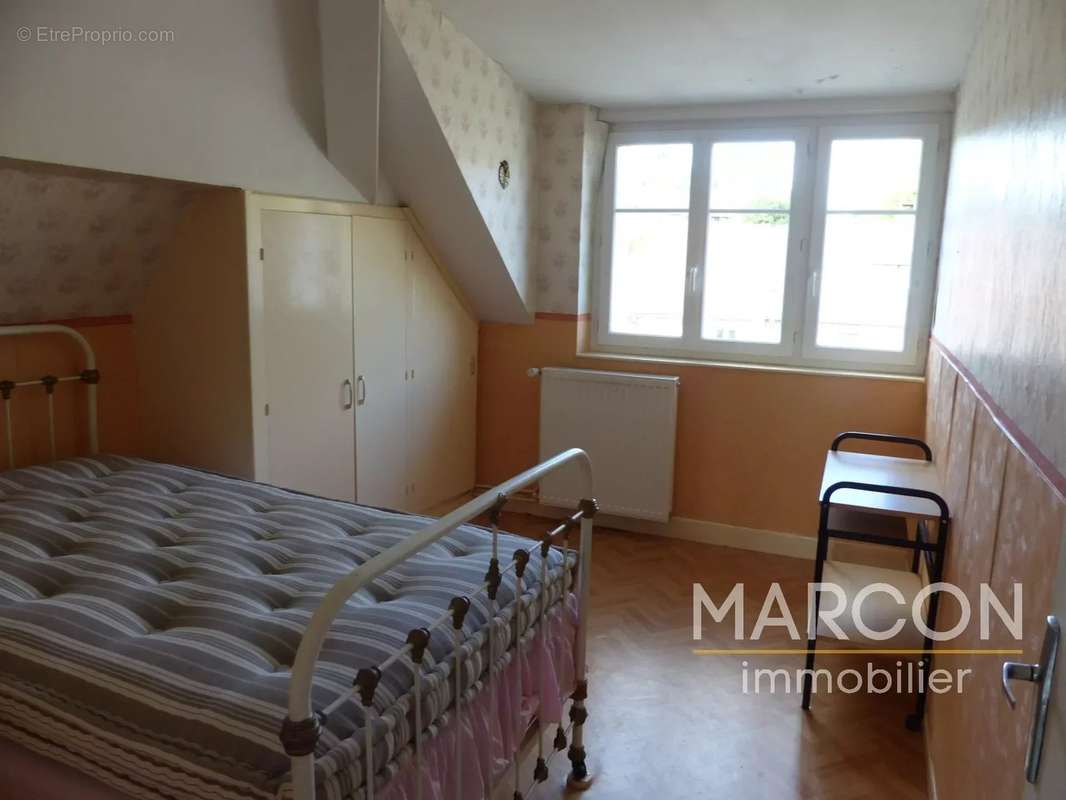 Maison à LA VILLENEUVE