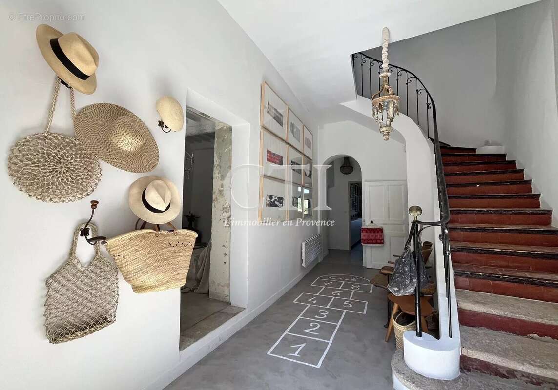 Maison à VAISON-LA-ROMAINE