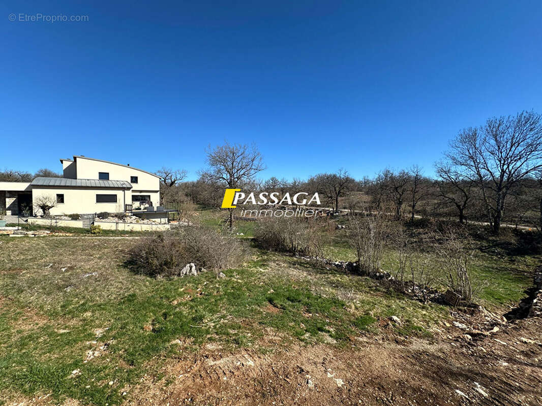 Terrain à LA LOUBIERE