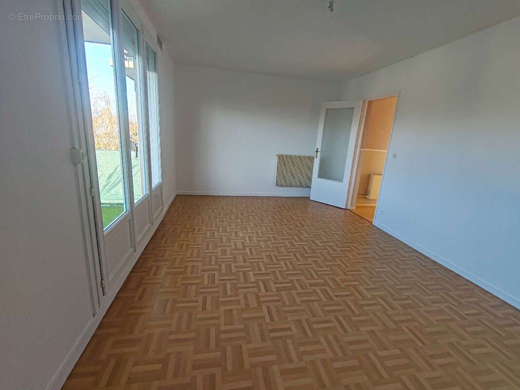 Appartement à CHAMBRAY-LES-TOURS