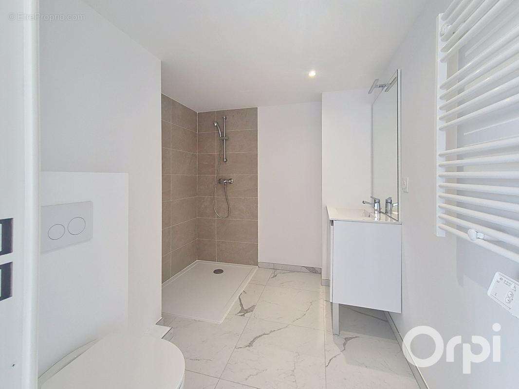Appartement À Vendre - photo 5