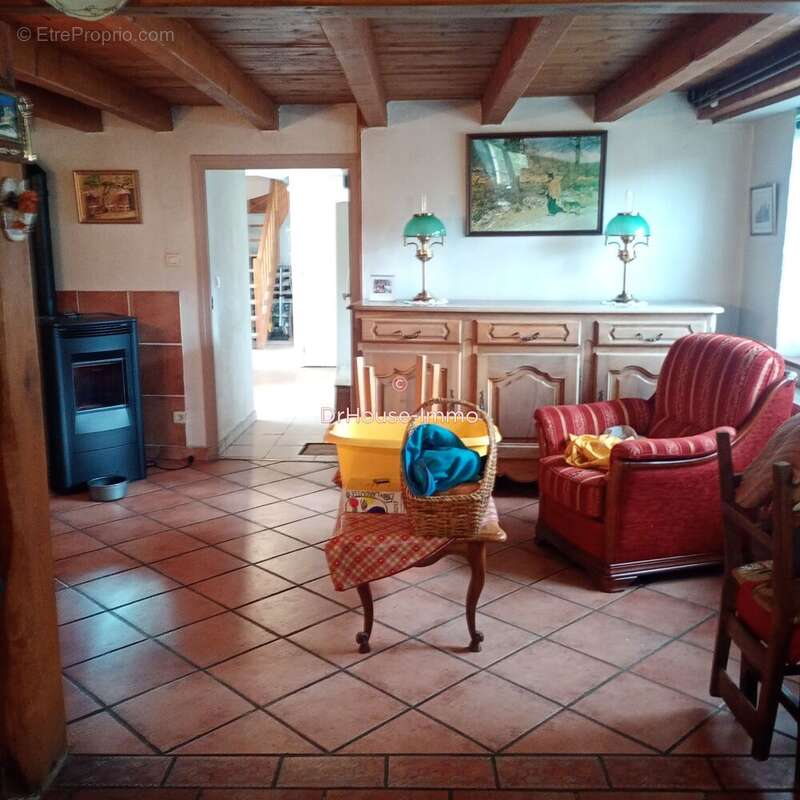 Maison à SAINT-CHRISTOPHE-D'ALLIER