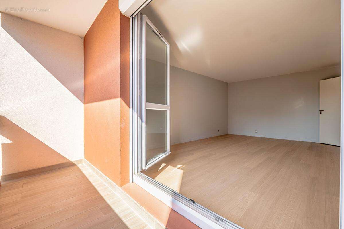Appartement à MAISONS-ALFORT