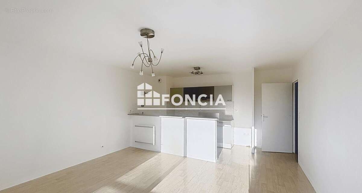 Appartement à FLEURY-SUR-ORNE
