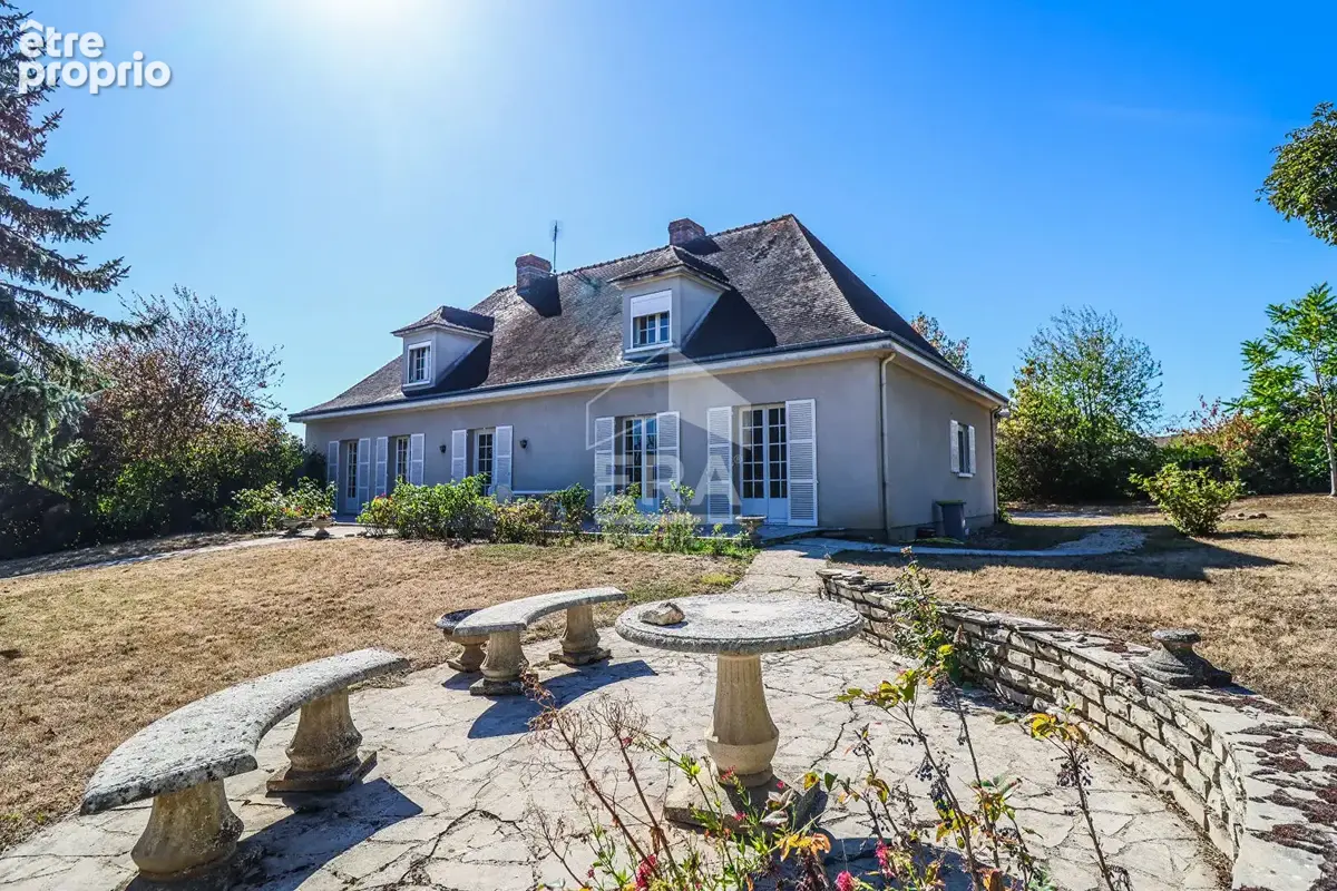 Photo Autres à Chateau-Landon au prix de 399 000€