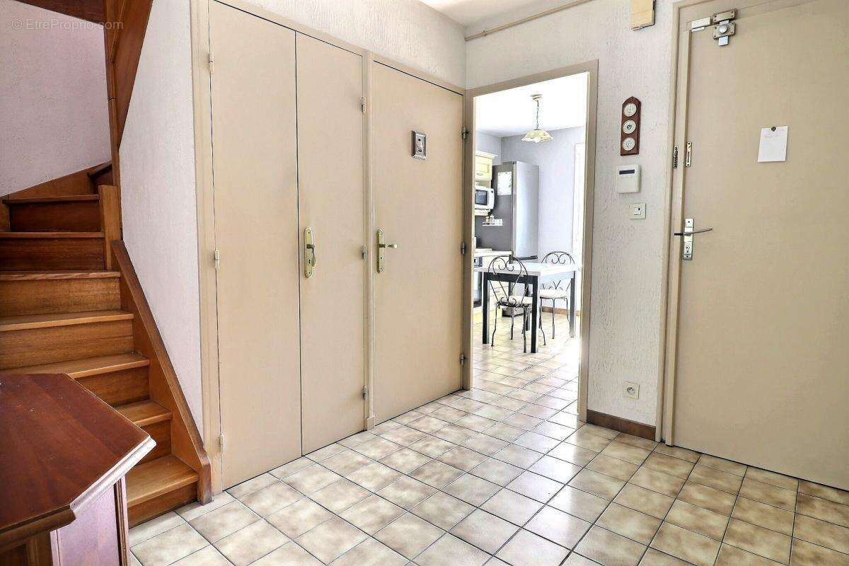 Maison à CHENOVE
