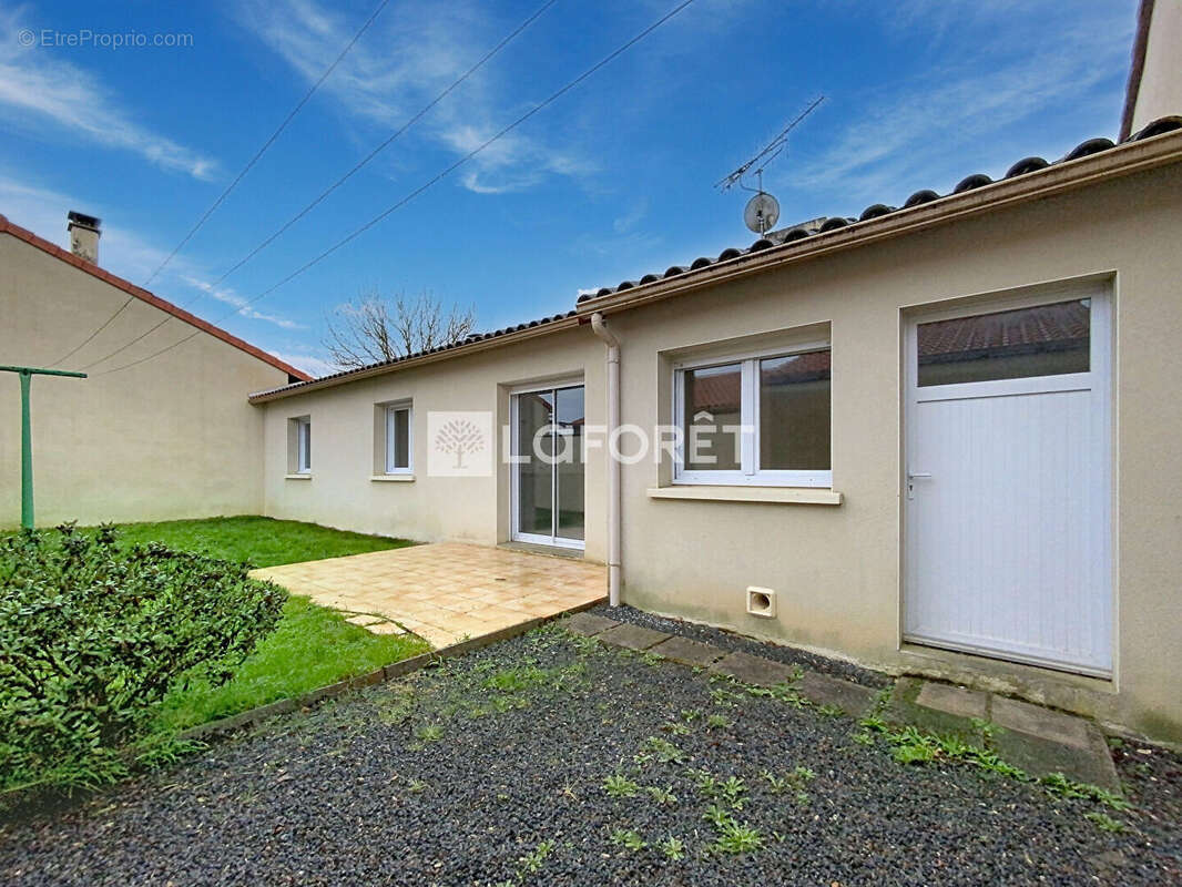 Maison à SAINT-LEGER-SOUS-CHOLET