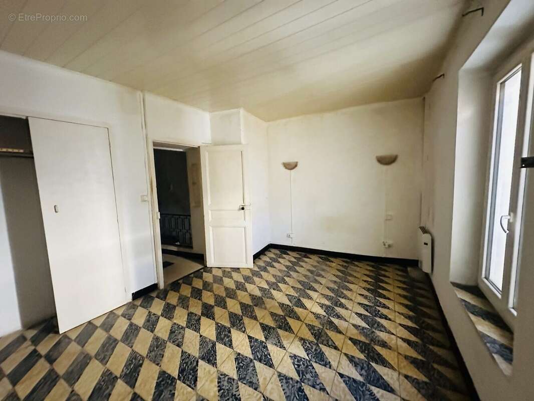 Maison à THEZAN-LES-BEZIERS