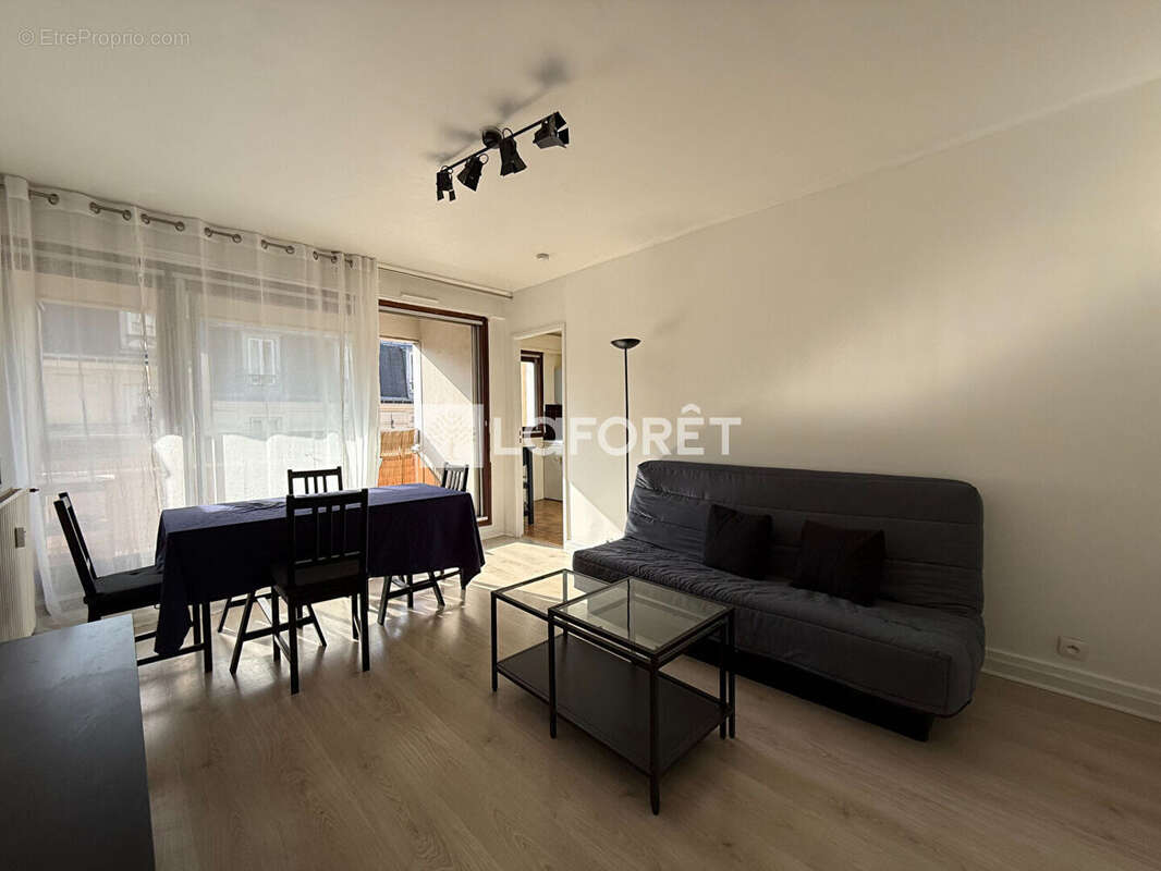 Appartement à PARIS-11E