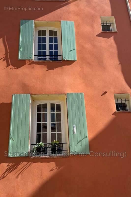 Maison à COTIGNAC