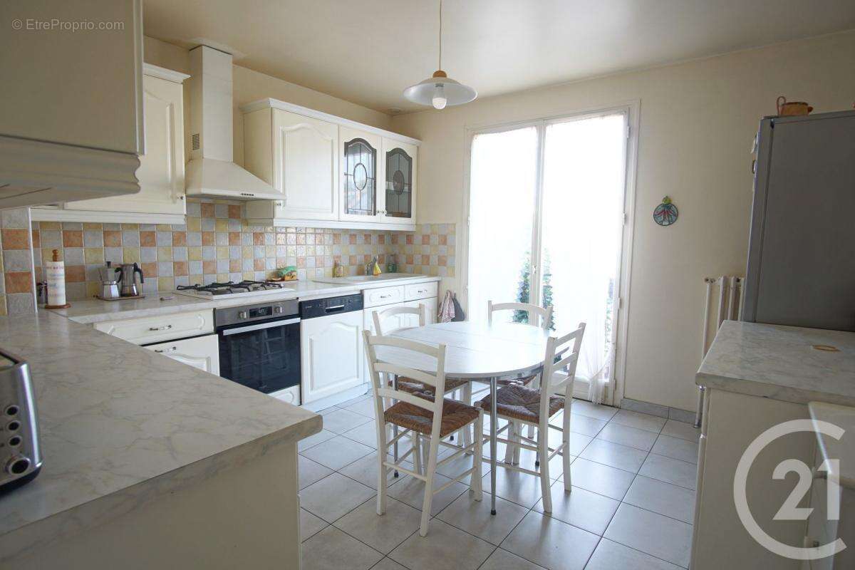 Maison à CHOISY-LE-ROI