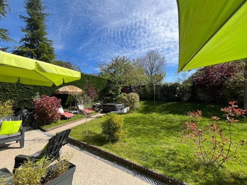 Maison à PONTAULT-COMBAULT