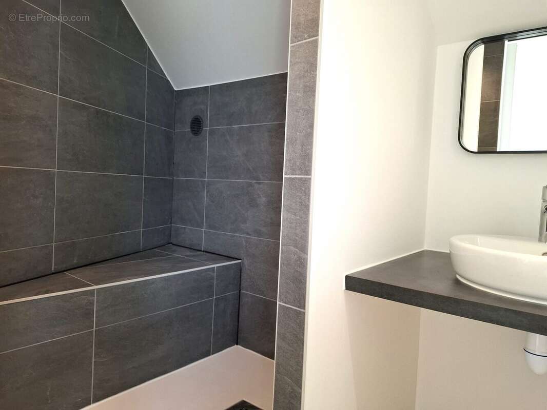 Appartement à COGNIN