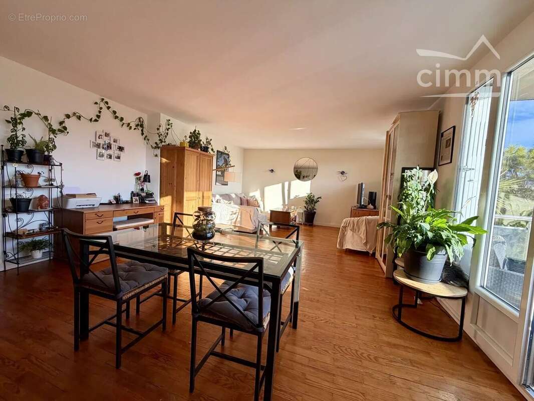 Appartement à CHABEUIL
