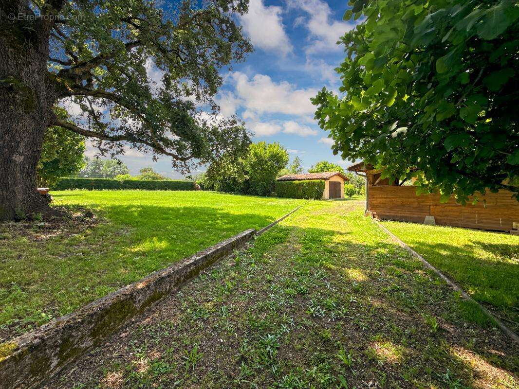 Maison à SEGOUFIELLE