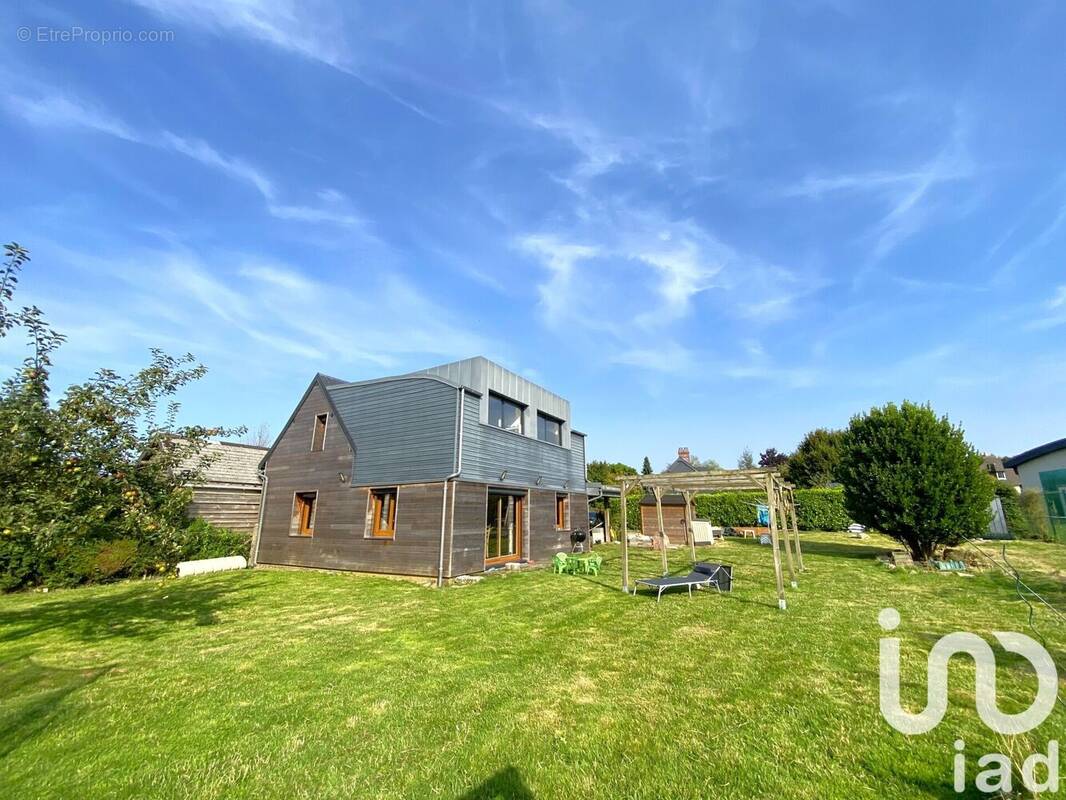Photo 1 - Maison à QUINCAMPOIX