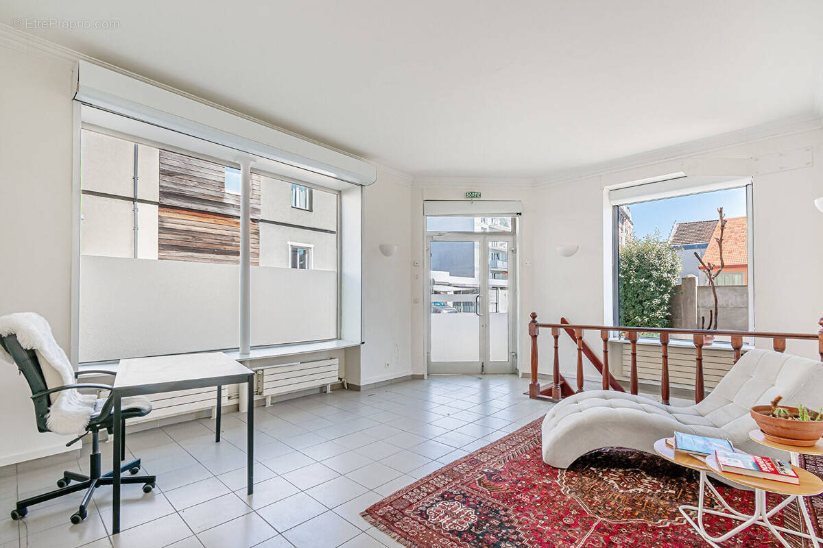 Commerce à MALAKOFF