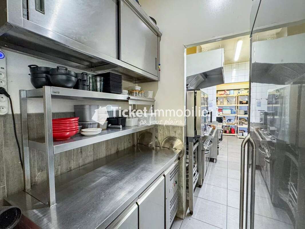 Commerce à CORNEBARRIEU