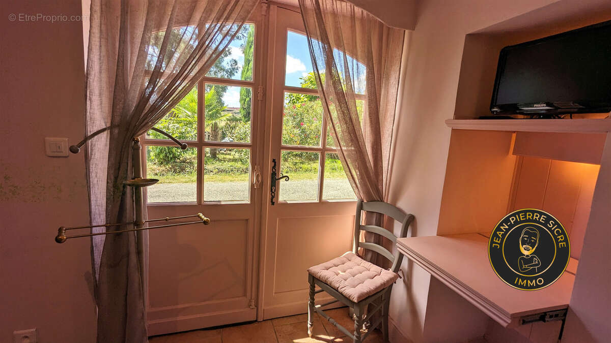 Maison à LACAUGNE