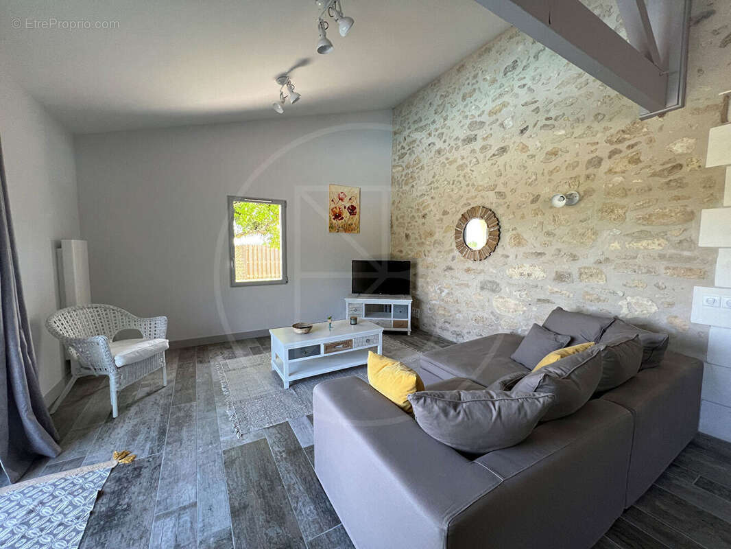 Maison à VILLEFRANCHE-DE-LONCHAT