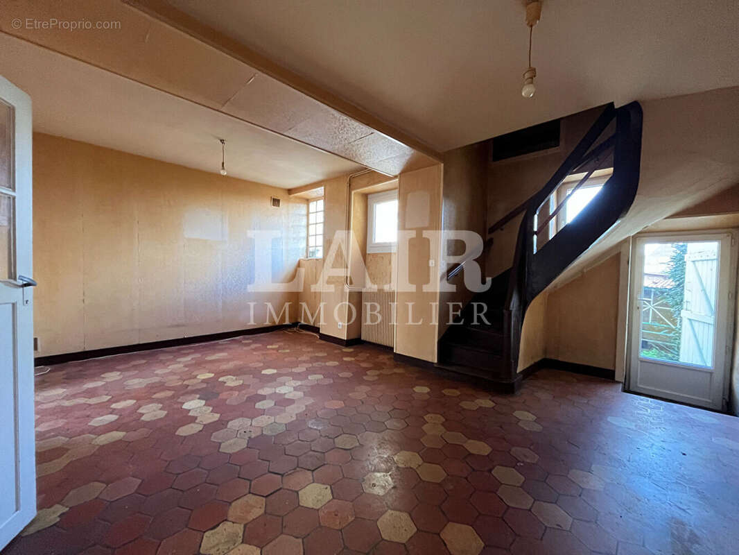 Maison à LE MELE-SUR-SARTHE