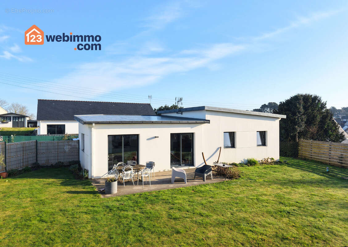 Maison 90 m² à Tredrez-Locquemeau  - photo 2