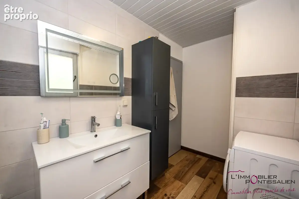 Pontarlier - appartement t3 - balcon - garage - photo 2