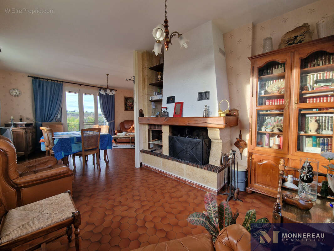 Maison à CHALAIS