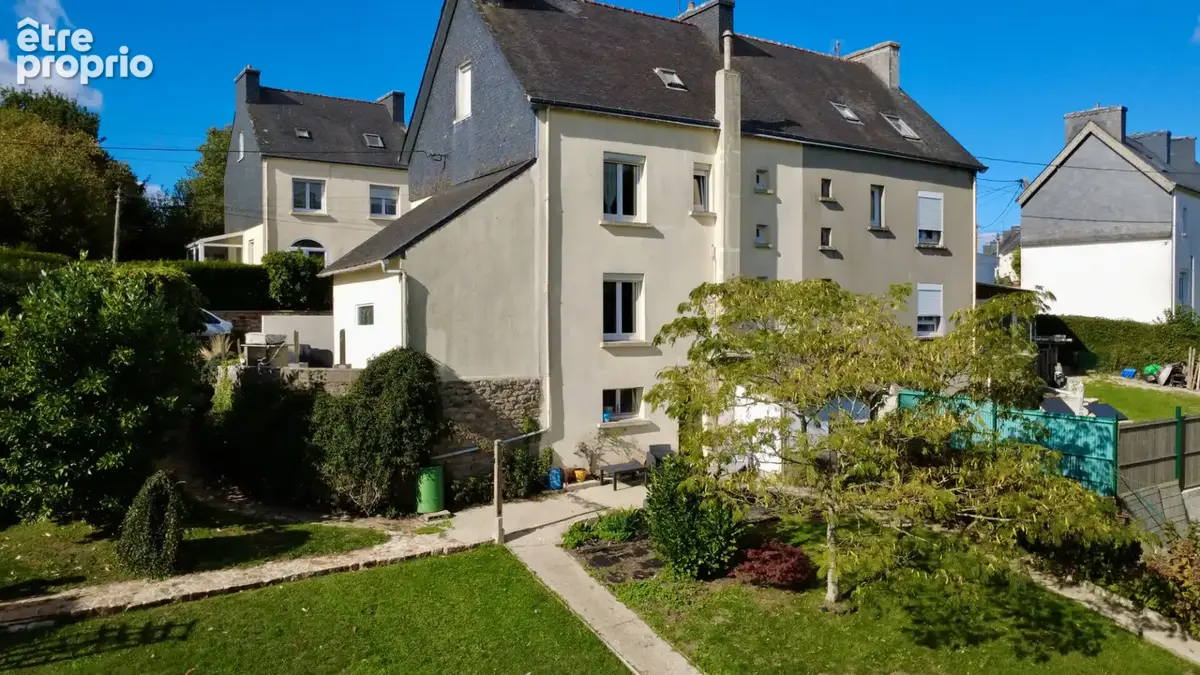 FINISTÈRE: Scaër. Maison familiale de 3 chambres avec grenier aménageable et terrain clos de 989 m², au calme en impasse et à pi - photo 15