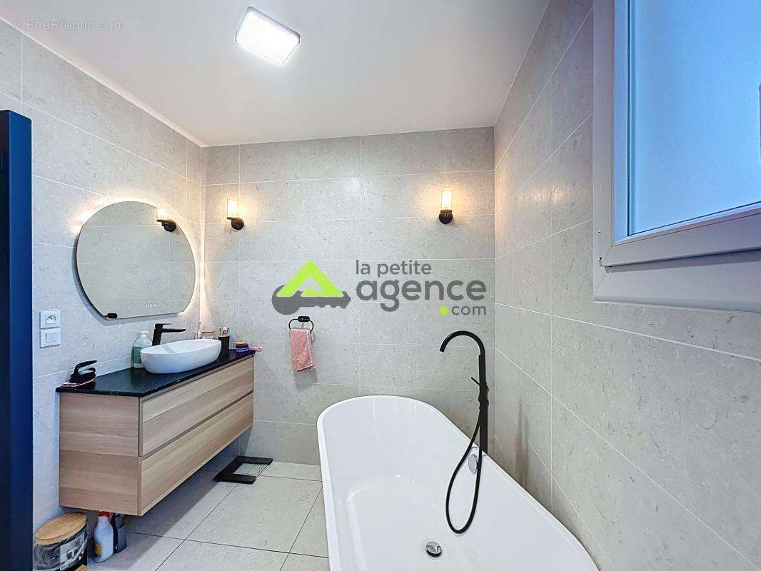 Maison à SAINT-VAURY