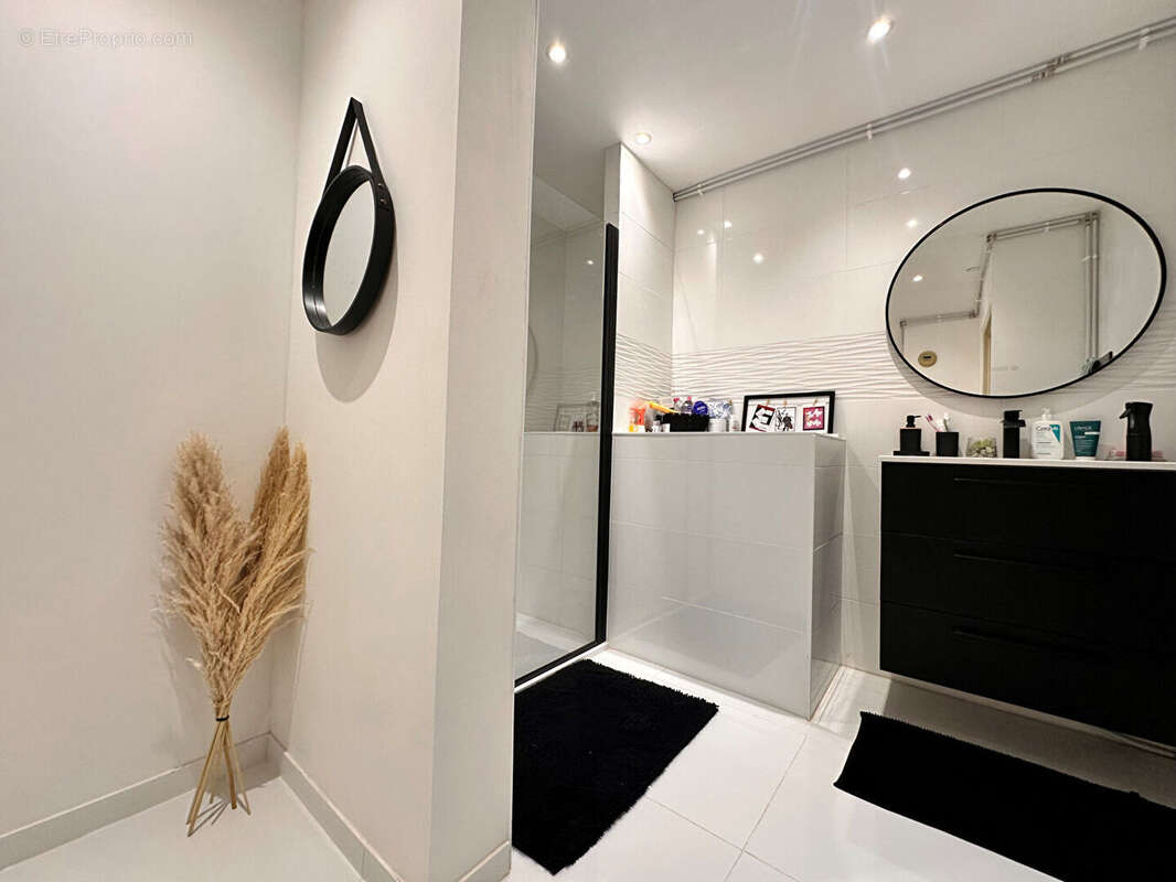 Appartement à DOUVAINE