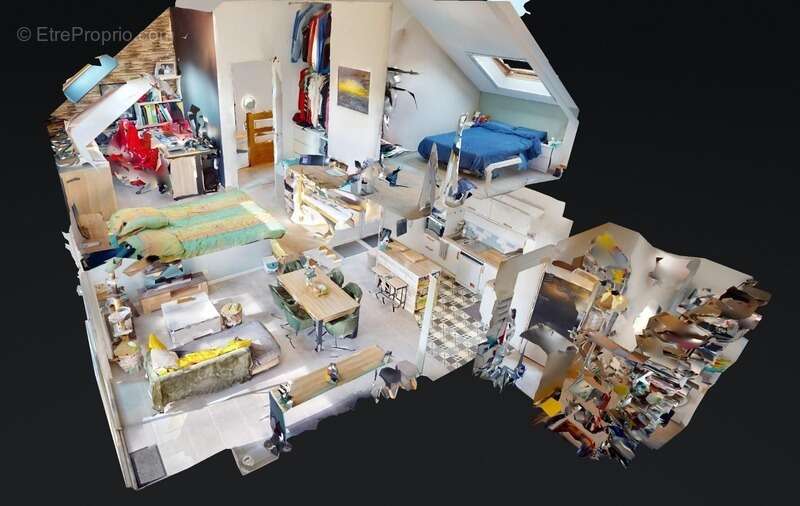 Maison à SAINT-HERBLON