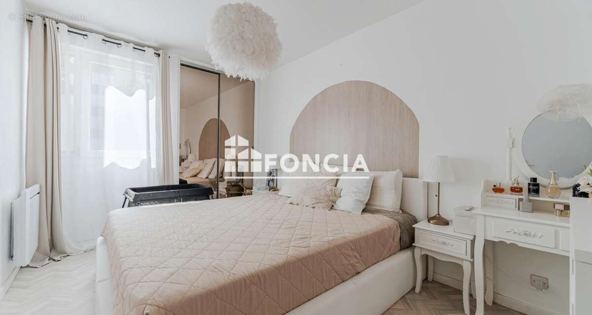 Appartement T4 avec balcon et stationnement – Saint-Avertin - photo 5
