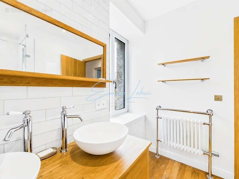 Melgven – Propriété de caractère de 197 m² avec dépendances en pierre sur plus de 8 600 m² de terrain - photo 13