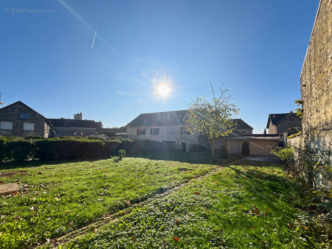 Maison à GUIGNES