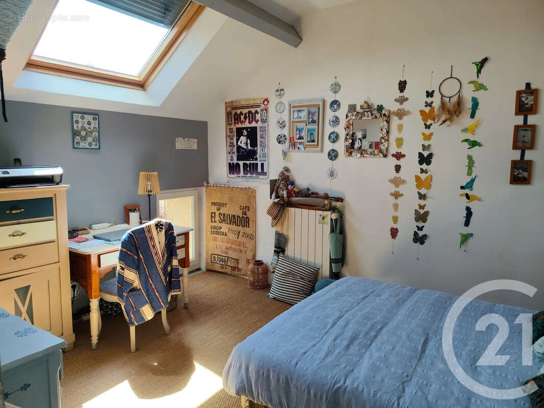 Maison à POUQUES-LORMES