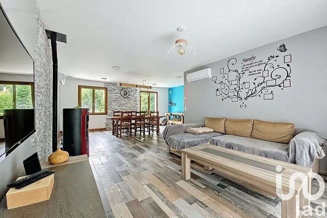 Photo 2 - Maison à GIRONVILLE-SUR-ESSONNE