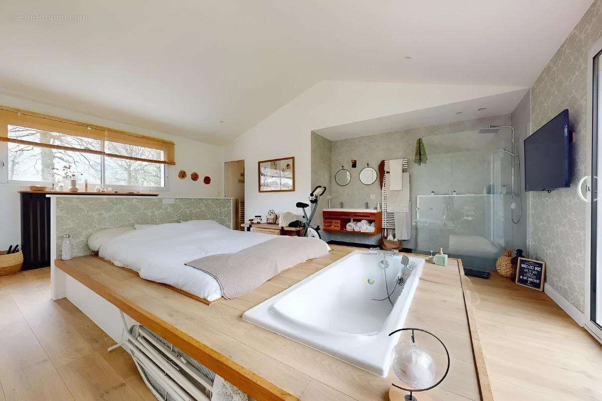 Maison à GROSBREUIL