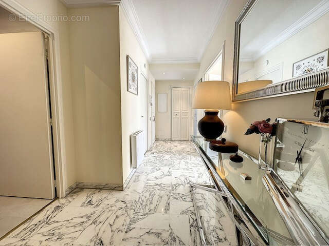 Appartement à LE CANNET