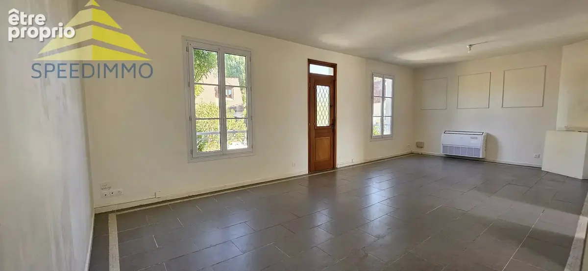 Photo Maison à Mandres-Les-Roses au prix de 350 000€