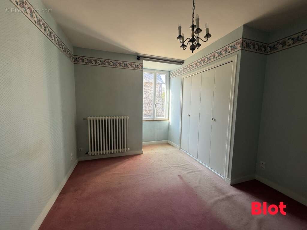 Maison à MARTIGNE-FERCHAUD